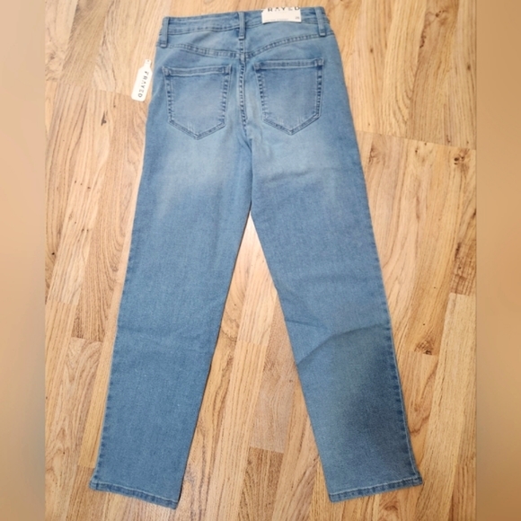 Frayed Jeans - Picture 10 of 10